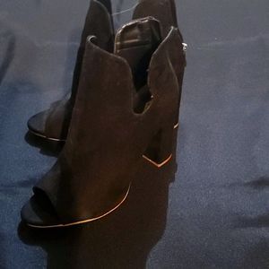 Zippered suade like heels